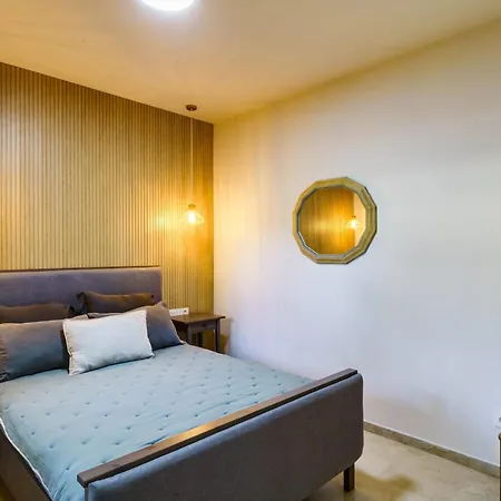 Heavean Garden Flat
